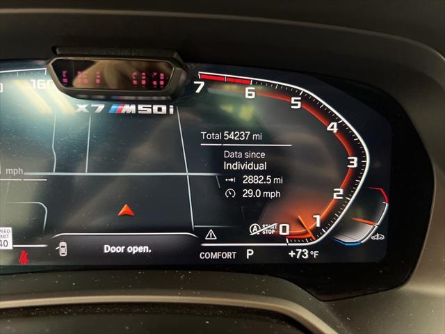 Photo of 2022 Mineral White Metallic BMW X7