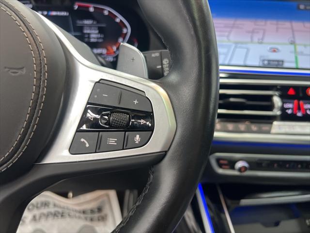 Photo of 2022 Mineral White Metallic BMW X7