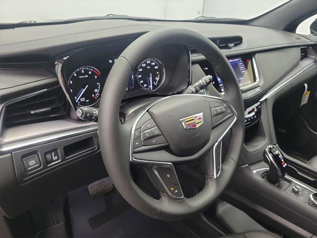 Photo of 2025 Black Metallic Cadillac XT5