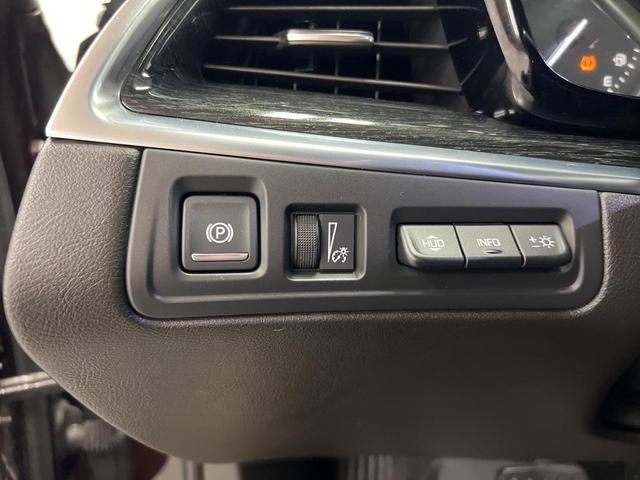 Photo of 2021 Burgundy Cadillac XT5