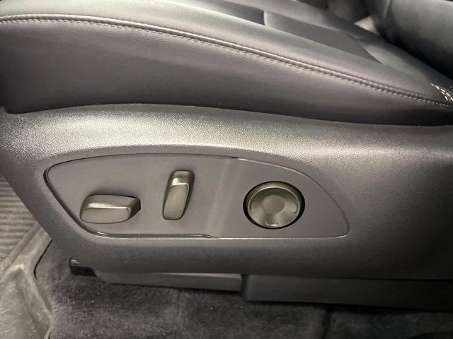 Photo of 2024 Summit White GMC Acadia