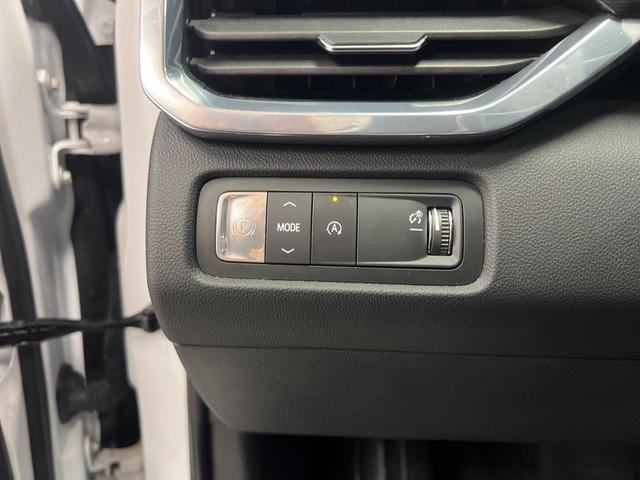 Photo of 2024 Summit White GMC Acadia