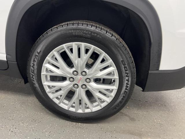 Photo of 2024 Summit White GMC Acadia