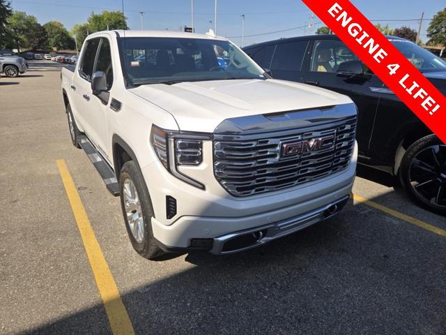 Photo of 2023 White Frost Tricoat GMC Sierra 1500