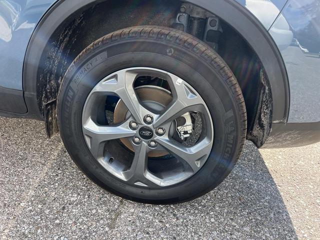 Photo of 2025 Vapor Blue Ford Escape