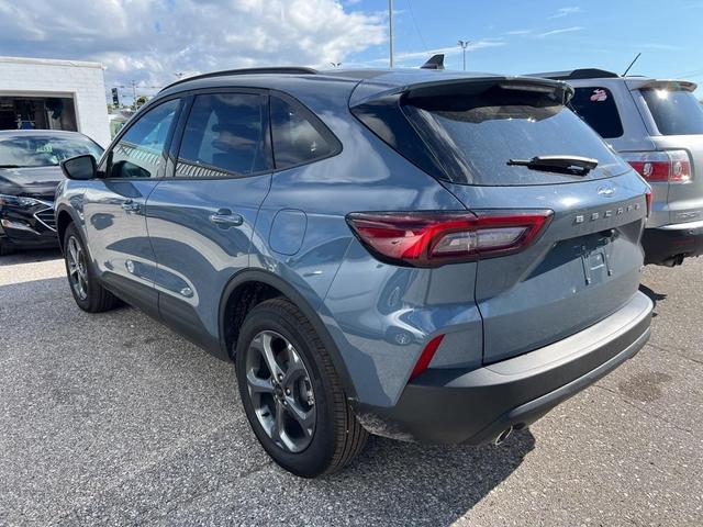 Photo of 2025 Vapor Blue Ford Escape