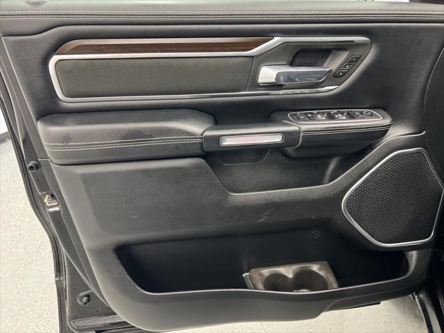 Photo of 2021 Diamond Black Crystal Pearlcoat RAM 1500