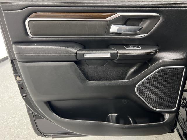 Photo of 2021 Diamond Black Crystal Pearlcoat RAM 1500