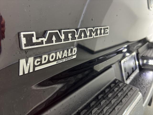 Photo of 2021 Diamond Black Crystal Pearlcoat RAM 1500