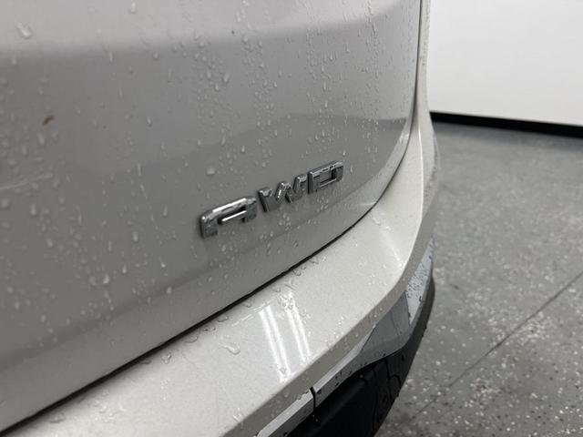 Photo of 2022 White GMC Terrain