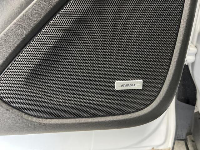Photo of 2022 White GMC Terrain