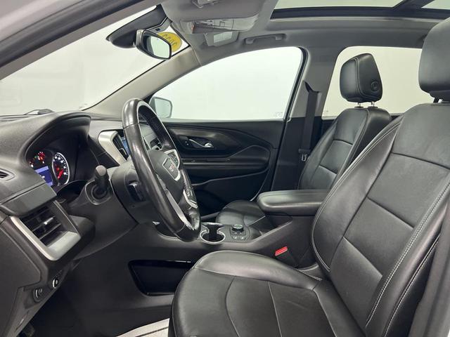 Photo of 2022 White GMC Terrain