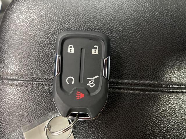 Photo of 2022 White GMC Terrain