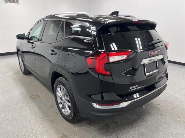 Photo of 2022 Ebony Twilight Metallic GMC Terrain