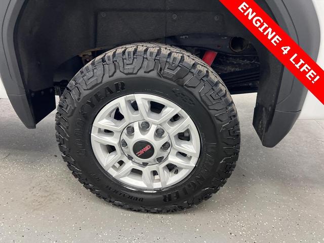 Photo of 2023 Summit White GMC Sierra 2500