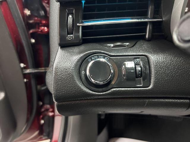 Photo of 2015 Butte Red Metallic Chevrolet Malibu