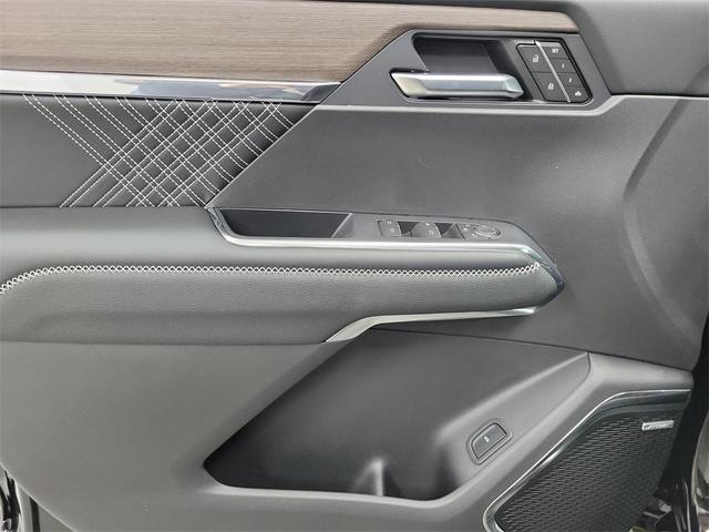 Photo of 2025 Ebony Twilight Metallic GMC Acadia