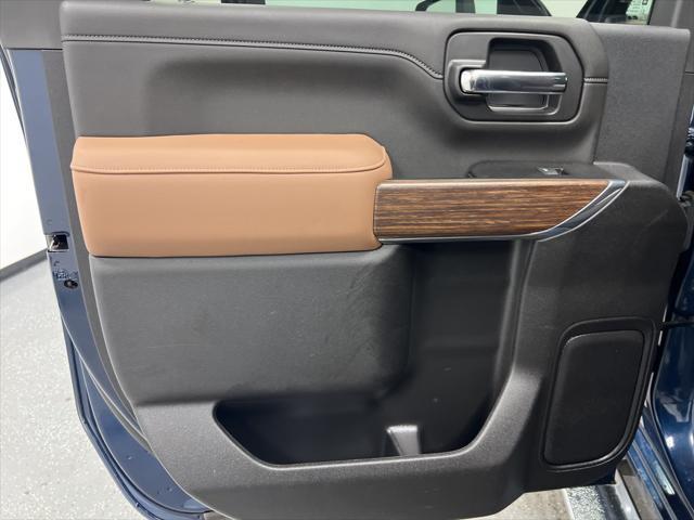 Photo of 2022 Northsky Blue Metallic Chevrolet Silverado 2500
