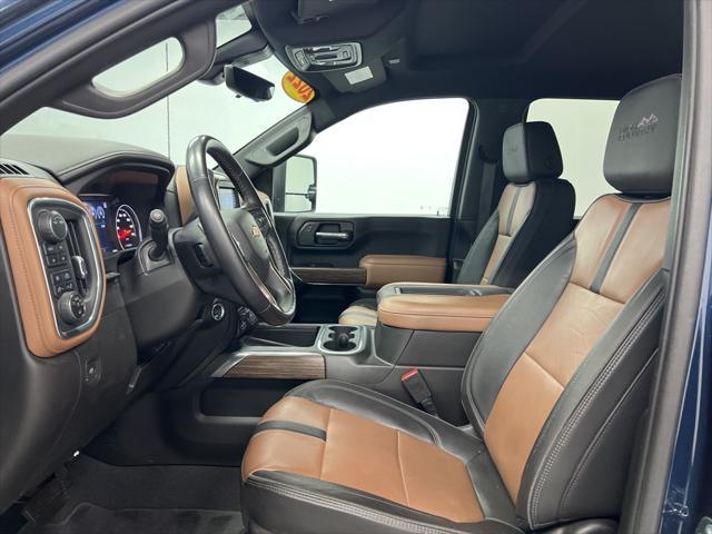 Photo of 2022 Northsky Blue Metallic Chevrolet Silverado 2500