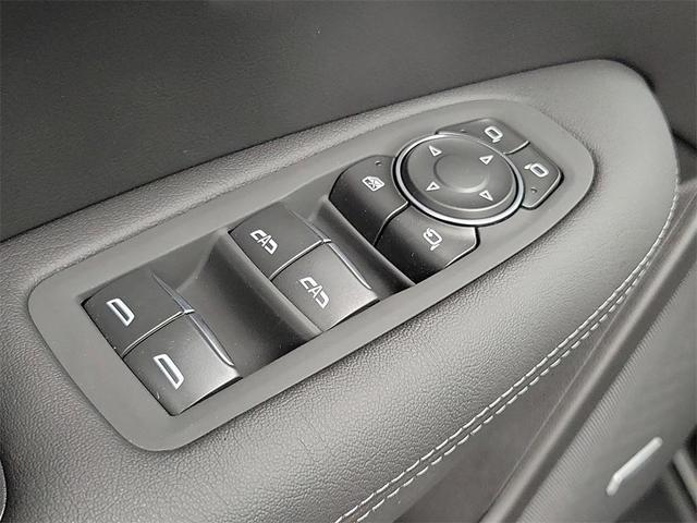 Photo of 2025 Stellar Black Metallic Cadillac XT5