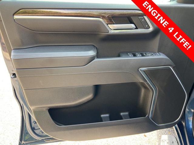 Photo of 2023 Pacific Blue Metallic GMC Sierra 1500