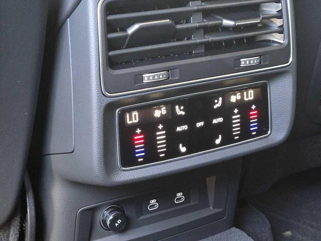 Photo of 2025 Samurai Gray Metallic Audi Q7