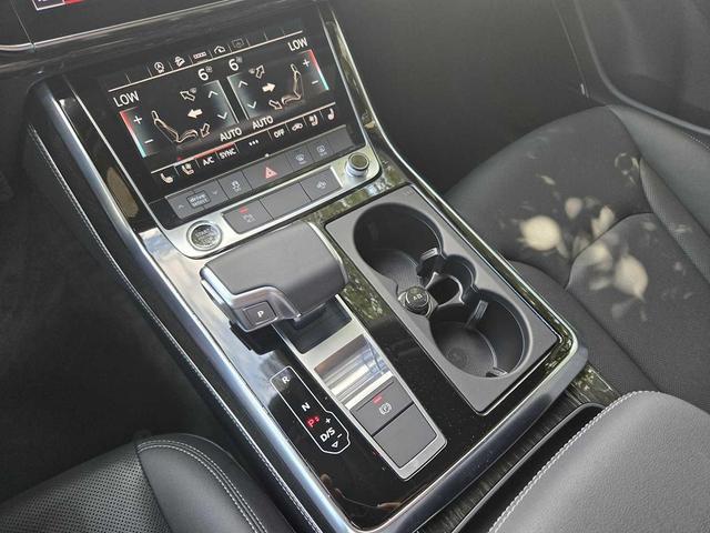 Photo of 2025 Samurai Gray Metallic Audi Q7