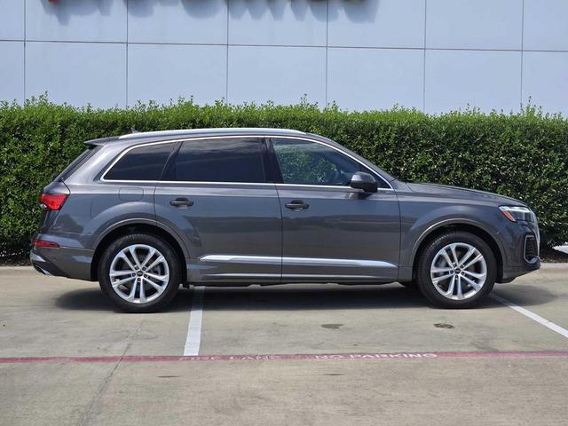 Photo of 2025 Samurai Gray Metallic Audi Q7