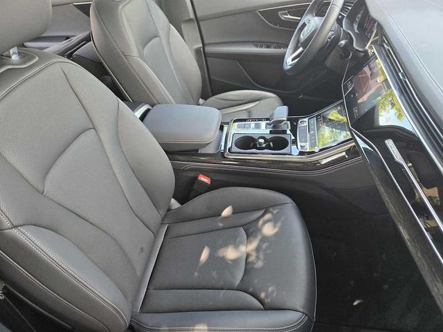 Photo of 2025 Samurai Gray Metallic Audi Q7