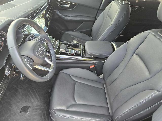 Photo of 2025 Samurai Gray Metallic Audi Q7