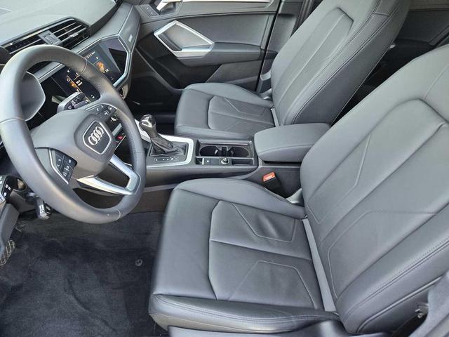 Photo of 2022 Chronos Gray Metallic Audi Q3