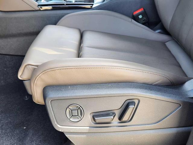 Photo of 2025 TAMBORA GRAY Audi Q5