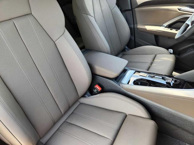 Photo of 2025 TAMBORA GRAY Audi Q5