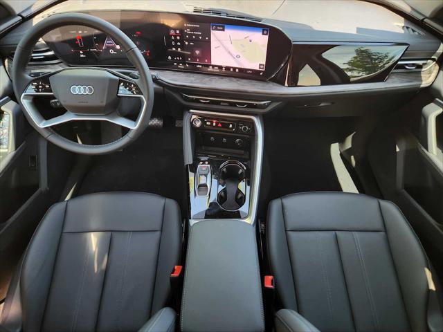 Photo of 2025 MYTHOS BLACK Audi Q5