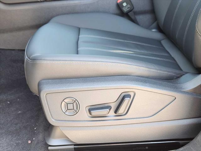Photo of 2025 MYTHOS BLACK Audi Q5
