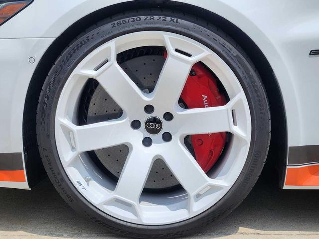 Photo of 2025 Arkona White Audi RS 6 Avant