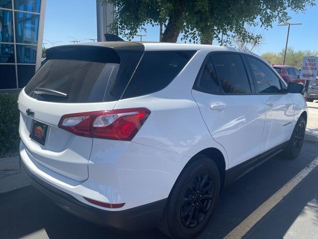Photo of 2019 Summit White Chevrolet Equinox