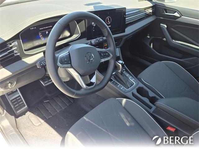 Photo of 2025 Pure White Volkswagen Jetta