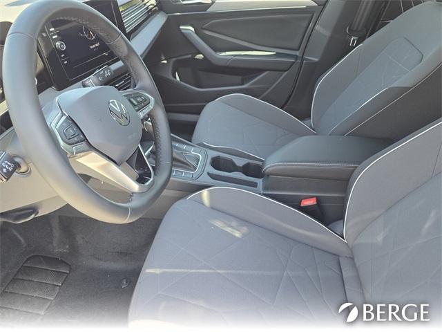 Photo of 2025 Pure White Volkswagen Jetta