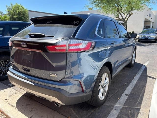 Photo of 2019 Blue Metallic Ford Edge