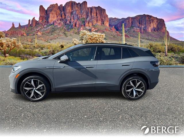 Photo of 2025 Pure Gray Volkswagen ID.4