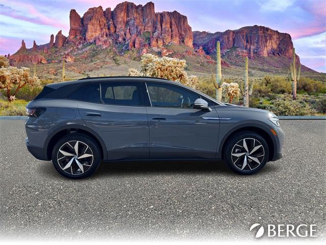 Photo of 2025 Pure Gray Volkswagen ID.4