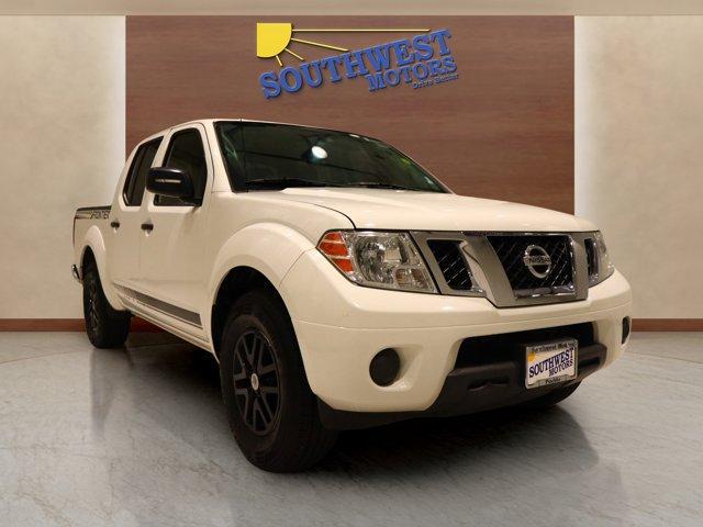 Photo of 2019 Glacier White Nissan Frontier