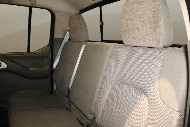 Photo of 2019 Glacier White Nissan Frontier