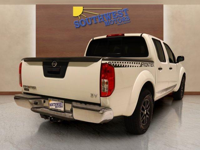Photo of 2019 Glacier White Nissan Frontier