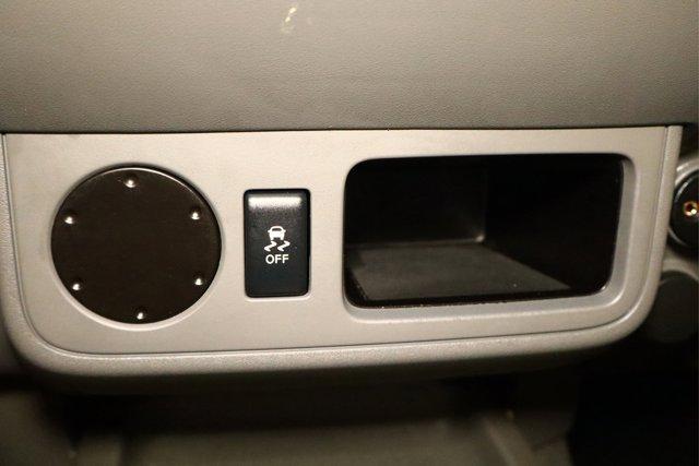 Photo of 2019 Glacier White Nissan Frontier