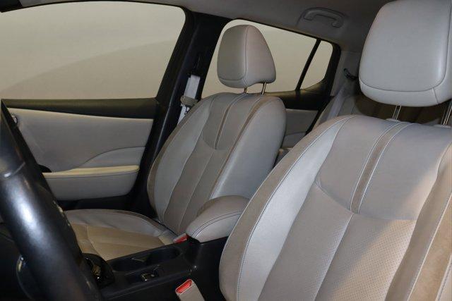 Photo of 2020 Deep Blue Pearl Nissan Leaf