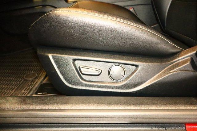 Photo of 2016 Red Ford Mustang