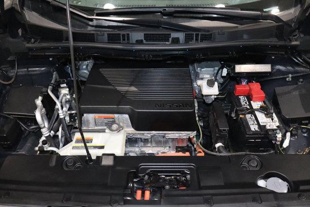 Photo of 2022 Gun Metallic Nissan Leaf
