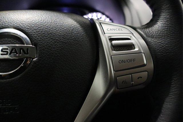 Photo of 2017 Brilliant Silver Nissan Altima